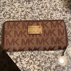 Michael Kors Wallet 😍💕